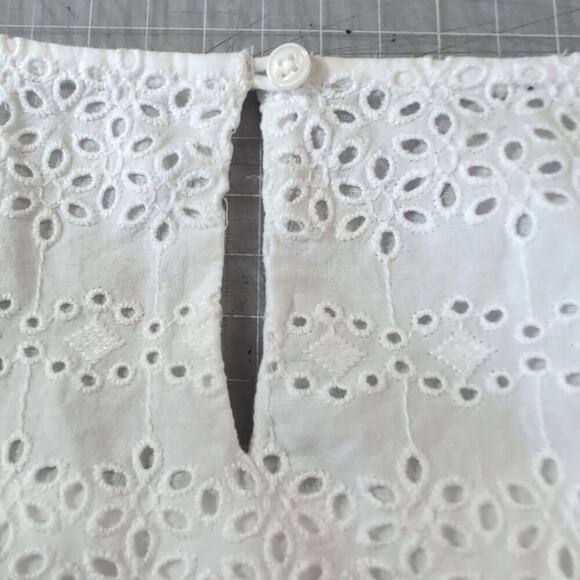 Talbots white cotton eyelet top keyhole back and side zip closure, size S - Picture 5 of 8